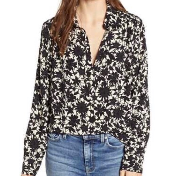 Hinge Split Neck Blouse